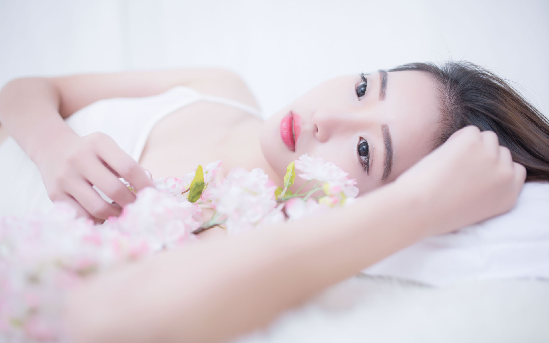 邱启敬《山海经》主题艺术巡展亮相新疆昆仑山景区